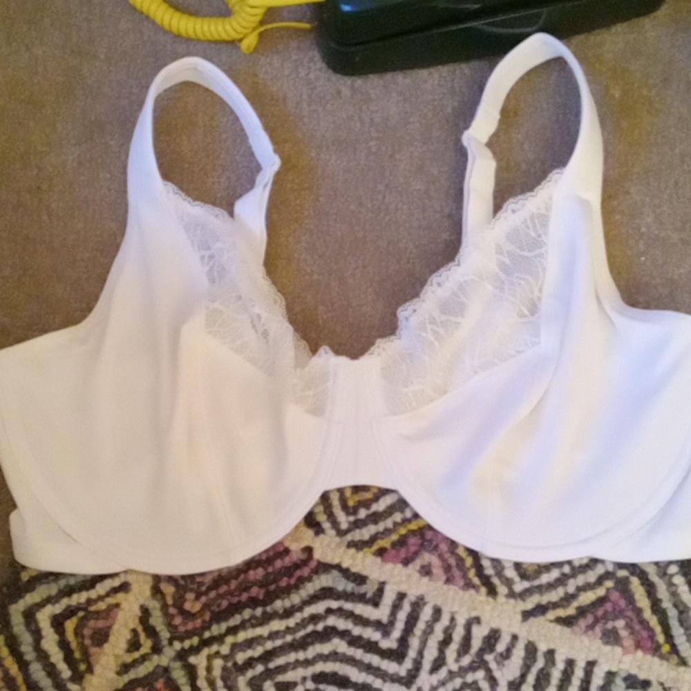 Vanity Fair 42D Bra NWOT